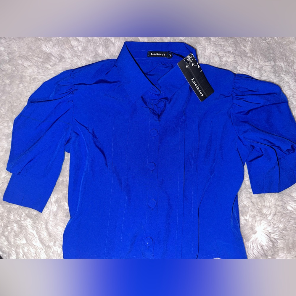 Brand new blue top